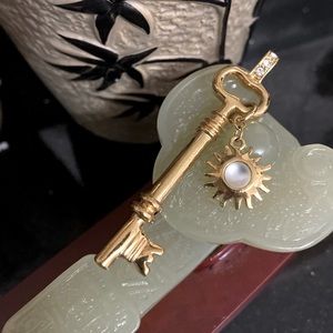 Vintage Smithsonian Skeleton Key Moonstone pendant